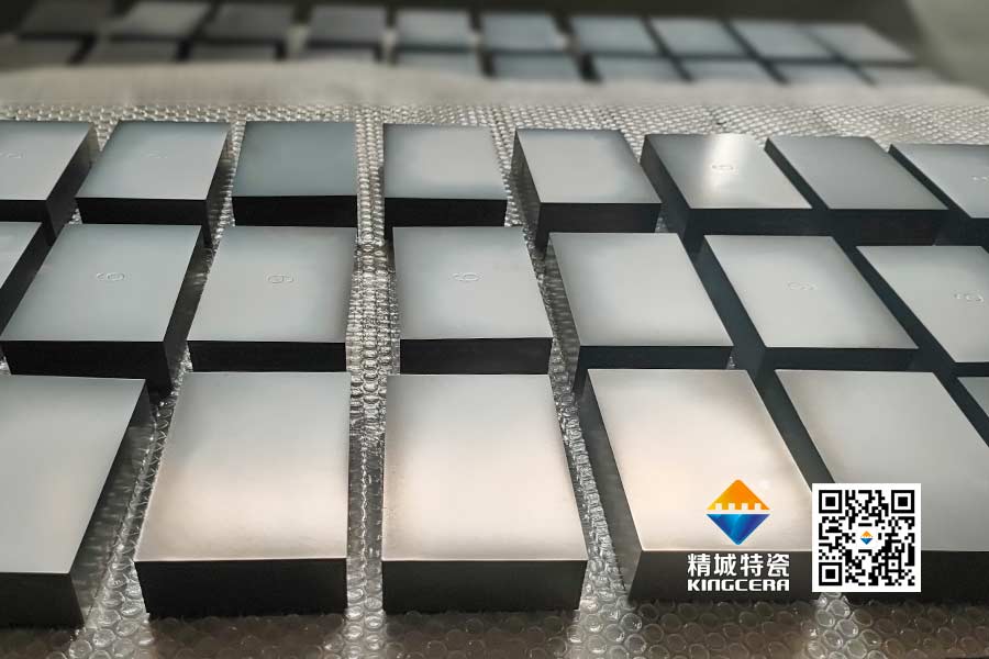 高硬度碳化硅陶瓷耐磨襯板