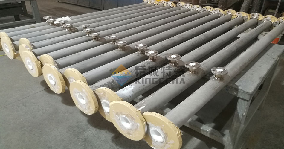 鋰電池行業(yè)耐磨陶瓷進料管-增壓管